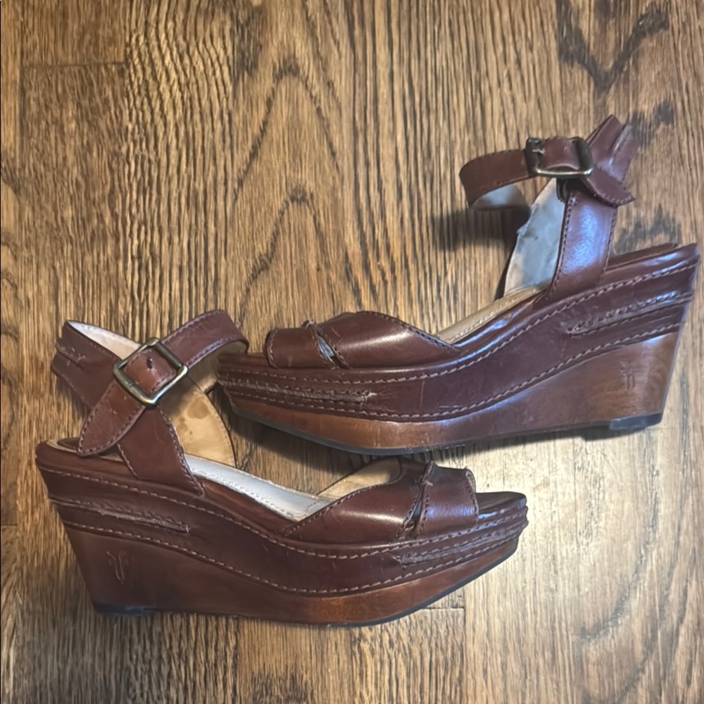 The Frye Company Carly Sean leather wedge